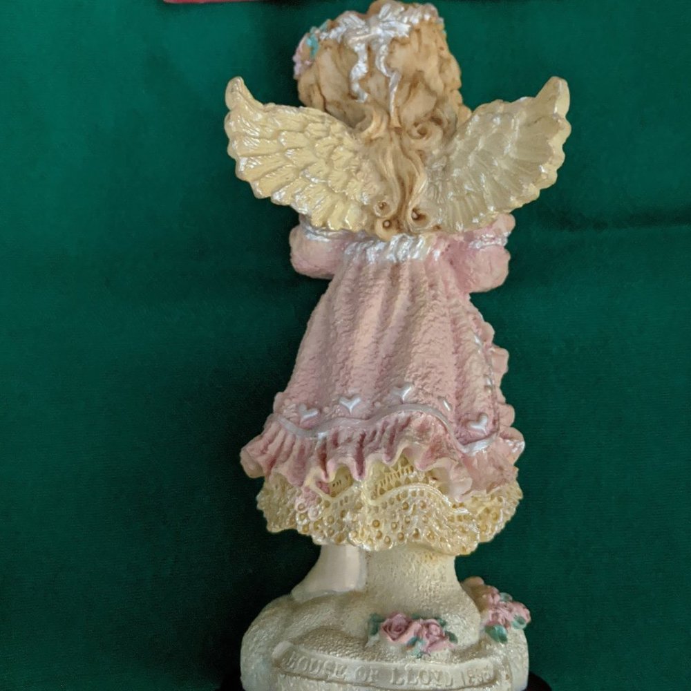 House of Lloyd "The Giving Angel" Figurine - Picture 6 of 15